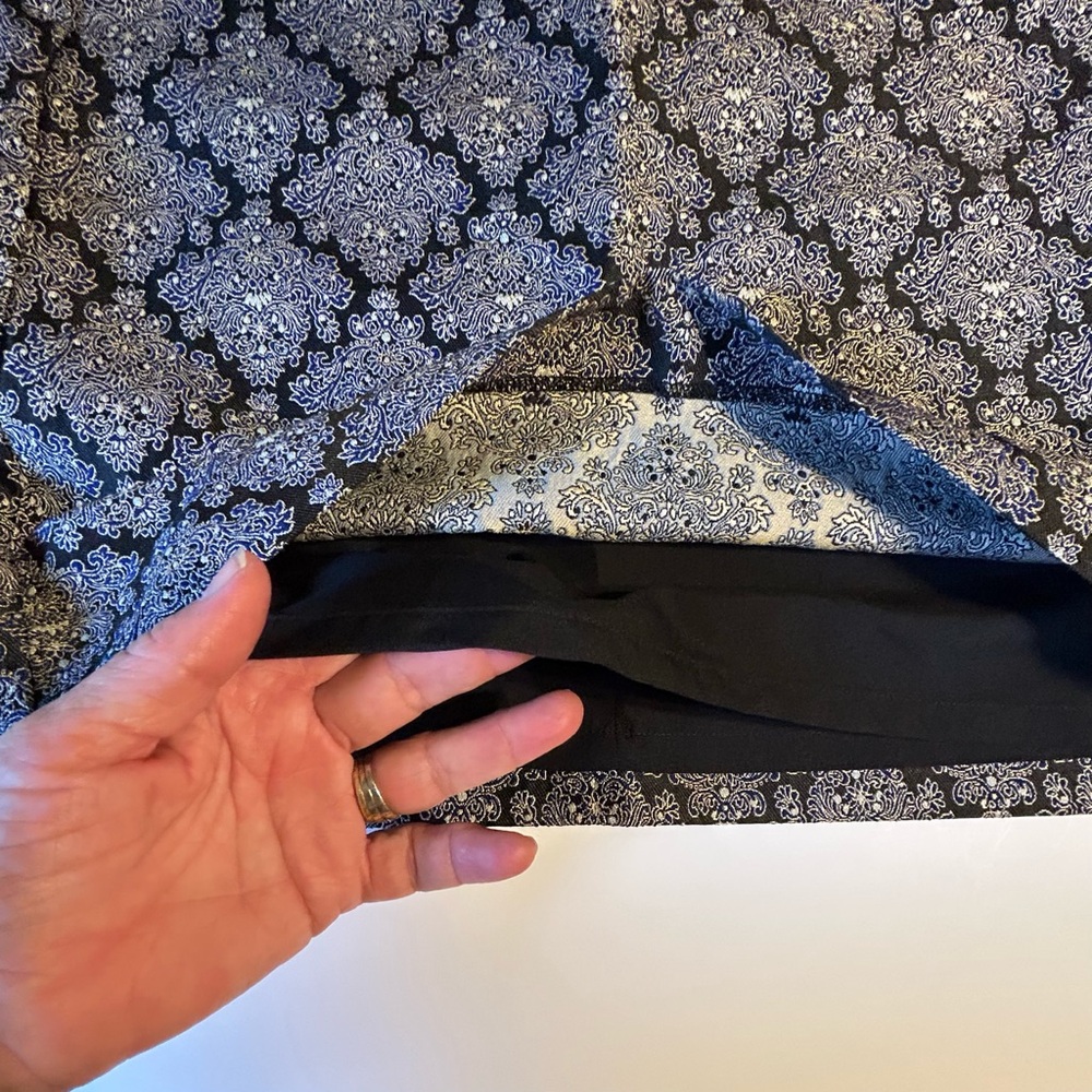 Ann Taylor LOFT 4 Black Blue Jacquard Damask Skirt Lined Office Working girl - Picture 4 of 8